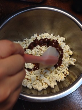 カリカリキャラメルコーンスナックミックスのレシピ