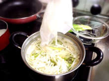 簡単灰汁取り アク取り キッチンペーパー レシピ 作り方 By すみれcoキッチン クックパッド 簡単おいしいみんなのレシピが356万品