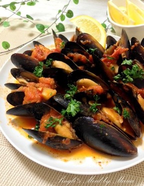 ムール貝のトマトとガーリックスープ蒸しのレシピ