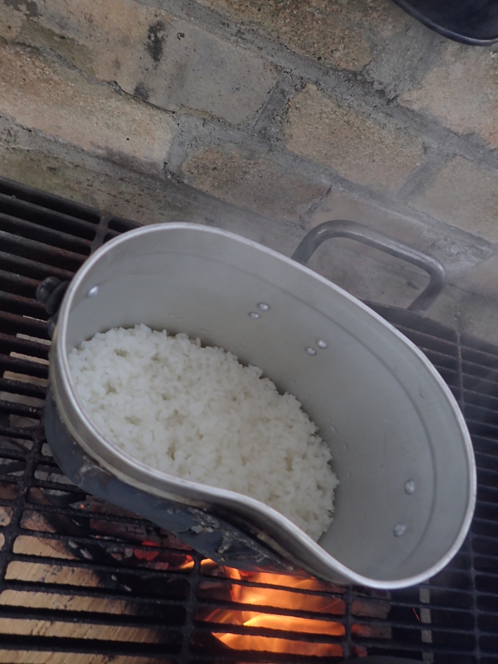 ご飯の炊き方 飯ごう レシピ 作り方 By 妙見の森ｂｂｑテラス クックパッド 簡単おいしいみんなのレシピが358万品