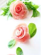 生ハムの花の飾り切り お祝いおもてなしに レシピ 作り方 By みききみき クックパッド 簡単おいしいみんなのレシピが359万品