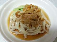 めんつゆいらずの冷やしきつねうどん レシピ 作り方 By まるんくん クックパッド 簡単おいしいみんなのレシピが361万品