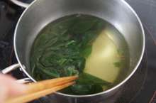 離乳食初期 だしで作るほうれん草ペースト レシピ 作り方 By 乾物屋の岡山中央水産 クックパッド 簡単おいしいみんなのレシピが366万品