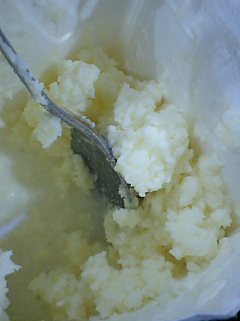 新鮮 生クリームから手作りバター1 レシピ 作り方 By 料理人ｋｅｎ クックパッド 簡単おいしいみんなのレシピが355万品