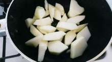 離乳食初期 鍋ひとつでりんごペースト レシピ 作り方 By つるみ クックパッド 簡単おいしいみんなのレシピが360万品