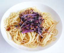 レッドキャベツスプラウトと納豆のパスタ レシピ 作り方 By Liqueur クックパッド