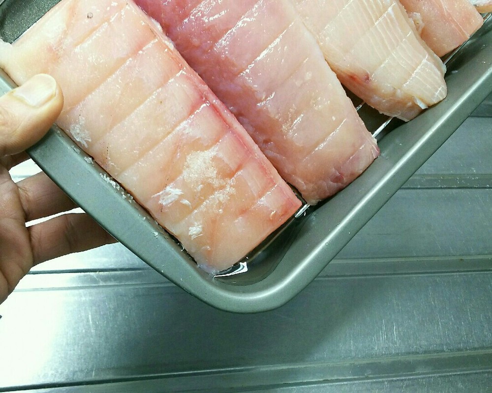 マグロのオイル漬け レシピ 作り方 By しゃちょん クックパッド 簡単おいしいみんなのレシピが354万品