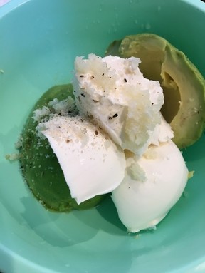 クリーミーなアボカドズードルのレシピ