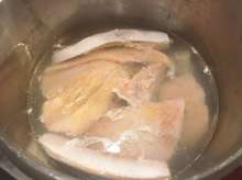 骨まで柔らか 圧力鍋で鮭あらの絶品塩煮 レシピ 作り方 By あさコロモ クックパッド 簡単おいしいみんなのレシピが361万品