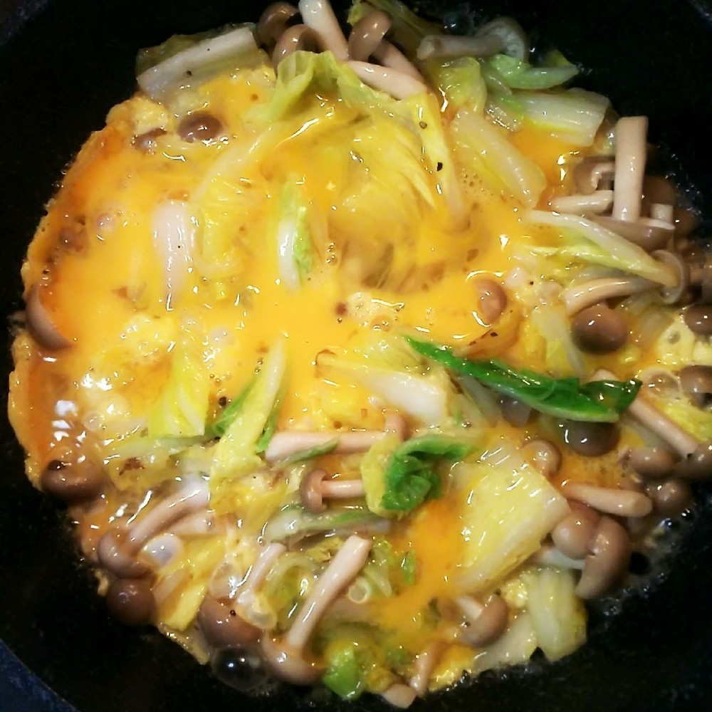鶏がらの素で簡単 白菜としめじの卵炒め レシピ 作り方 By けいこ317 クックパッド
