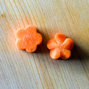 人参の飾り切り ねじり梅 簡単 レシピ 作り方 By みずか クックパッド 簡単おいしいみんなのレシピが350万品