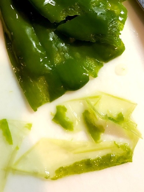 離乳食 レンジで簡単ピーマンの皮剥き レシピ 作り方 By もいちぴ クックパッド 簡単おいしいみんなのレシピが365万品