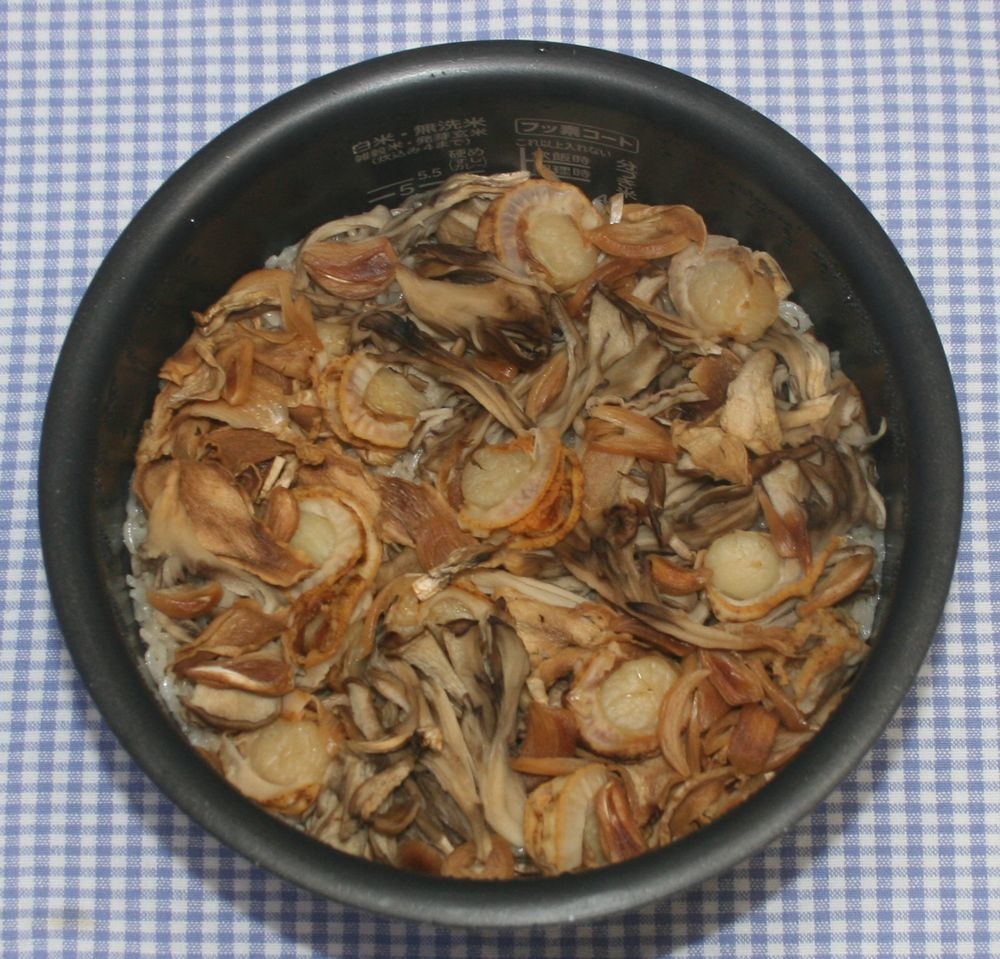 簡単 乾燥ホタテガリバタ醤油炊き込みご飯 レシピ 作り方 By ウミダスジャパン クックパッド