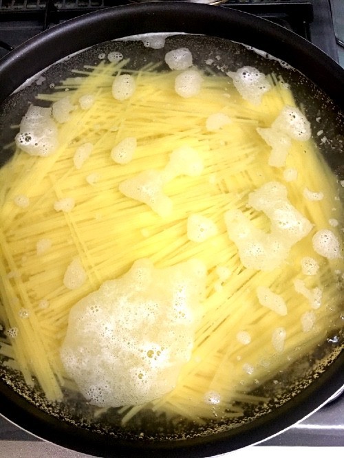 水から スパゲッティの時短 簡単な茹で方 レシピ 作り方 By サヤスカマカン クックパッド 簡単おいしいみんなのレシピが361万品