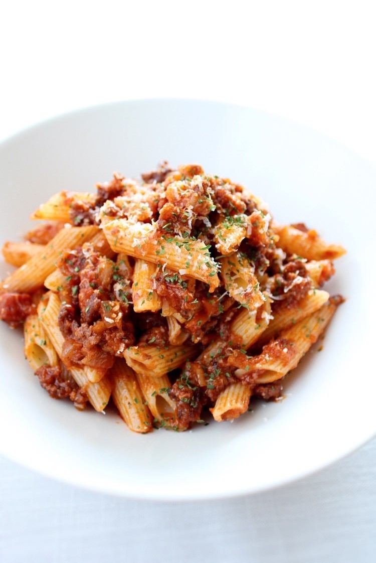 肉の旨味 定番 ペンネボロネーゼ レシピ 作り方 By Mieuxkanon クックパッド 簡単おいしいみんなのレシピが374万品