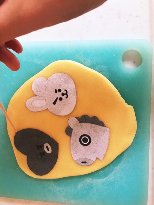 Bt21 アイシングクッキー レシピ 作り方 By Yume クックパッド 簡単おいしいみんなのレシピが351万品