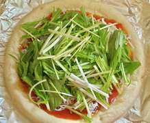シラスと水菜のピザ 冷凍生地で レシピ 作り方 By まま蔵 クックパッド 簡単おいしいみんなのレシピが361万品