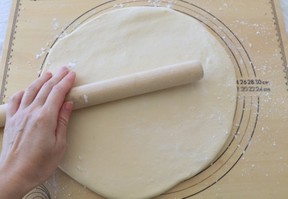 材料3つで作るミニシナモンドーナツホールのレシピ