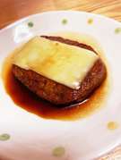 5分で完成 照り焼きチーズハンバーグ レシピ 作り方 By だのん 彡 クックパッド 簡単おいしいみんなのレシピが371万品