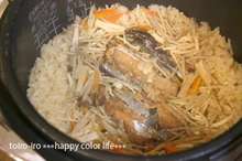 さんまの蒲焼き缶詰de簡単炊き込みご飯 レシピ 作り方 By トイロ クックパッド 簡単おいしいみんなのレシピが367万品
