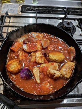 スキレットチーズチキンと野菜の「ライス」レシピ