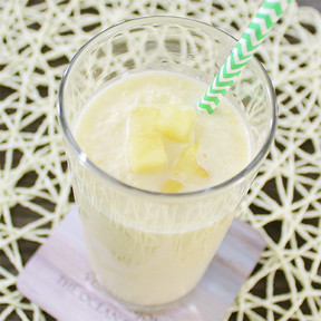 シンプルなマスクメロンスムージーのレシピ