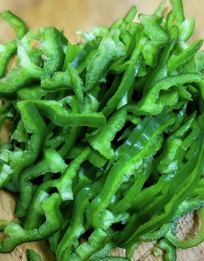 赤ピーマンとキヌアのサラダのレシピ