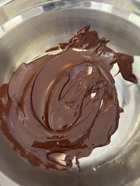 ジョン・ホワイトのチョコレートシフォンケーキと塩キャラメルバタークリームのレシピ