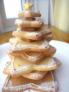 クリスマスツリーのライスクリスピーおやつのレシピ