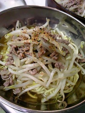 牛ひき肉照り焼きラーメンのレシピ