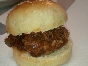 スロークッカーモンキーブレッドのレシピ