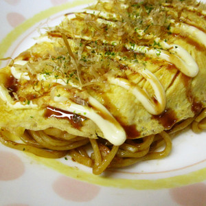 余った焼きそばでチーズオムソバ レシピ 作り方 By Jyuriko クックパッド 簡単おいしいみんなのレシピが360万品