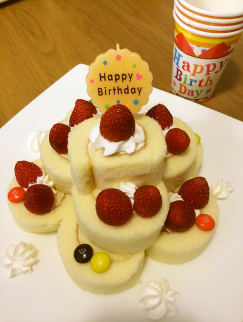 誕生日や節句に簡単 ロールケーキタワー レシピ 作り方 By ゆいさやまなママ クックパッド 簡単おいしいみんなのレシピが378万品