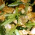 ご飯がすすむ！鮭と小松菜の炒め物