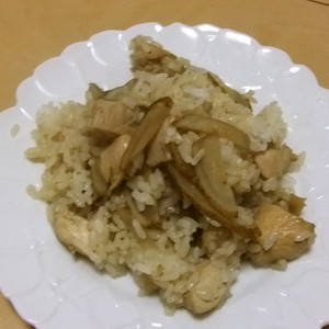 鶏とごぼうの炊き込みご飯 めんみ使用 レシピ 作り方 By キッコーマンつゆ クックパッド 簡単おいしいみんなのレシピが356万品
