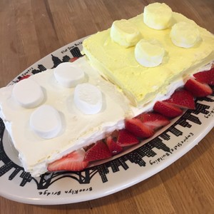お誕生日にレゴブロックケーキ レシピ 作り方 By カナツペ クックパッド