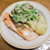◉鮭と春キャベツの煮物