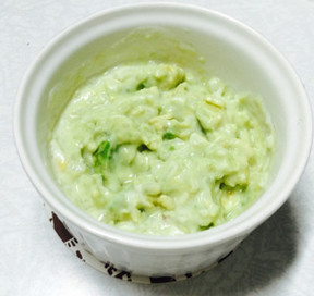 クリーミーアボカドヨーグルトディップのレシピ