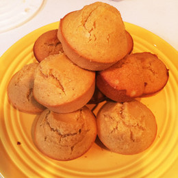 ハラペーニョポッパーコーンブレッドマフィンのレシピ