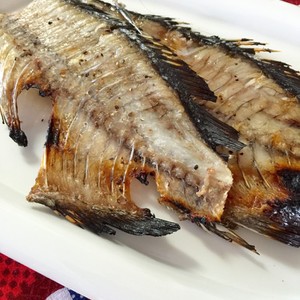 メジナ グレ の骨焼き レシピ 作り方 By 釣りキチミ平 クックパッド 簡単おいしいみんなのレシピが364万品