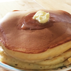 朝食にもおやつにも ベリーパンケーキ レシピ 作り方 By 前田量子 クックパッド 簡単おいしいみんなのレシピが356万品