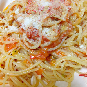 新鮮トマトの酒盗パスタ レシピ 作り方 By ヴィンテージライフ クックパッド 簡単おいしいみんなのレシピが360万品