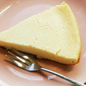フライパンdeベイクドチーズケーキ レシピ 作り方 By Amaco クックパッド 簡単おいしいみんなのレシピが350万品