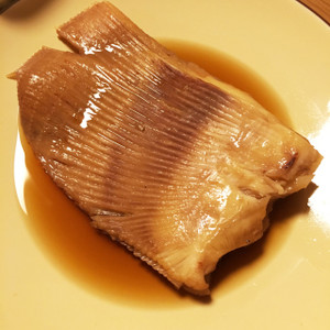 ｴｲ かすべ の煮魚 レシピ 作り方 By トイプードルあろは クックパッド 簡単おいしいみんなのレシピが356万品