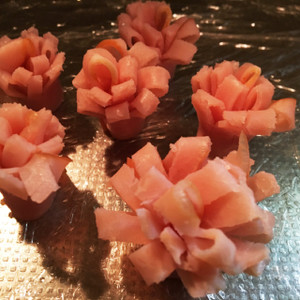 え 楊枝で留めてる ハムの花 レシピ 作り方 By Sarsha47 クックパッド