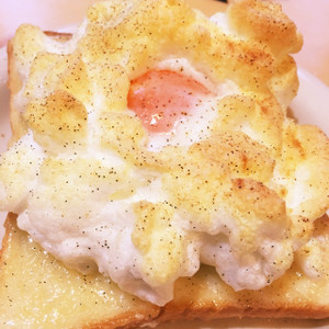 簡単 卵白消費に 雪山トースト 朝食 レシピ 作り方 By タカシィ クックパッド 簡単おいしいみんなのレシピが360万品