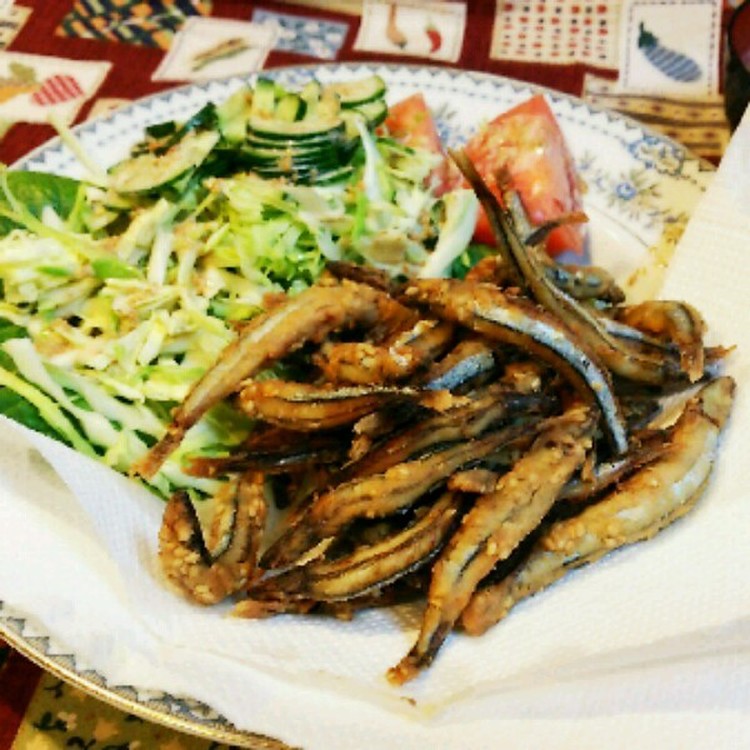 調理室ヨリ 簡単 きびなごの胡麻唐揚げ レシピ 作り方 By ふーみんbaba クックパッド 簡単おいしいみんなのレシピが361万品