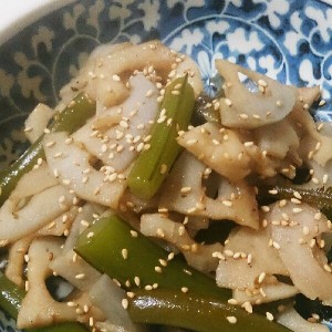 蓮根と茎わかめのきんぴら レシピ 作り方 By 宇城市 クックパッド 簡単おいしいみんなのレシピが352万品