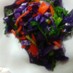 紫キャベツと春菊のサラダ。