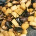 椎茸とジャガイモでバター醤油味の温サラダ